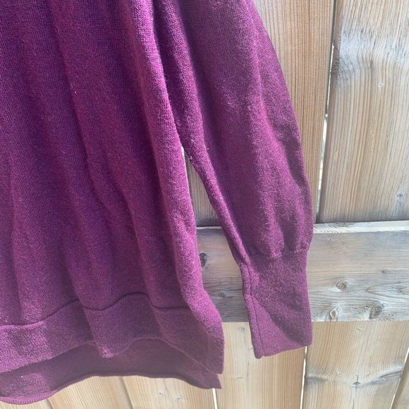 Badgley Mischka 100% Merino Wool Eggplant Sweater - Picture 2 of 8